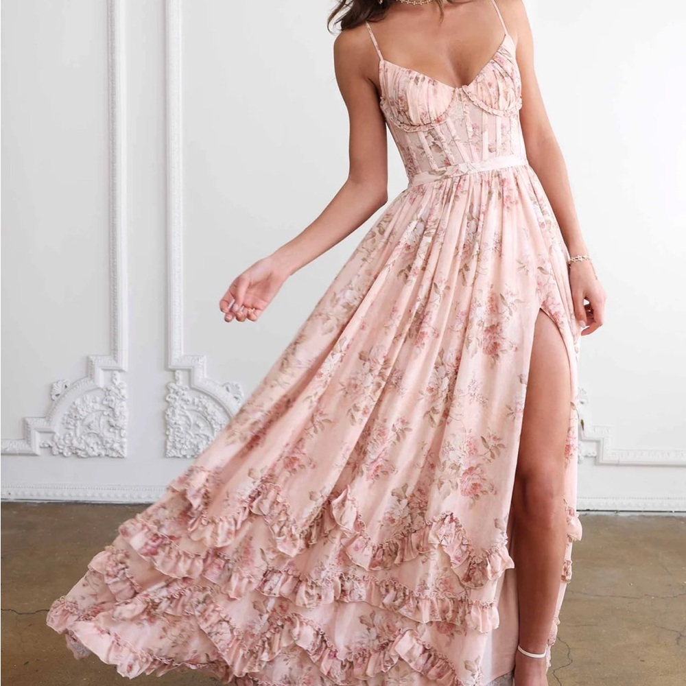 V. Chapman The Carmen Dress in Peach Tapestry